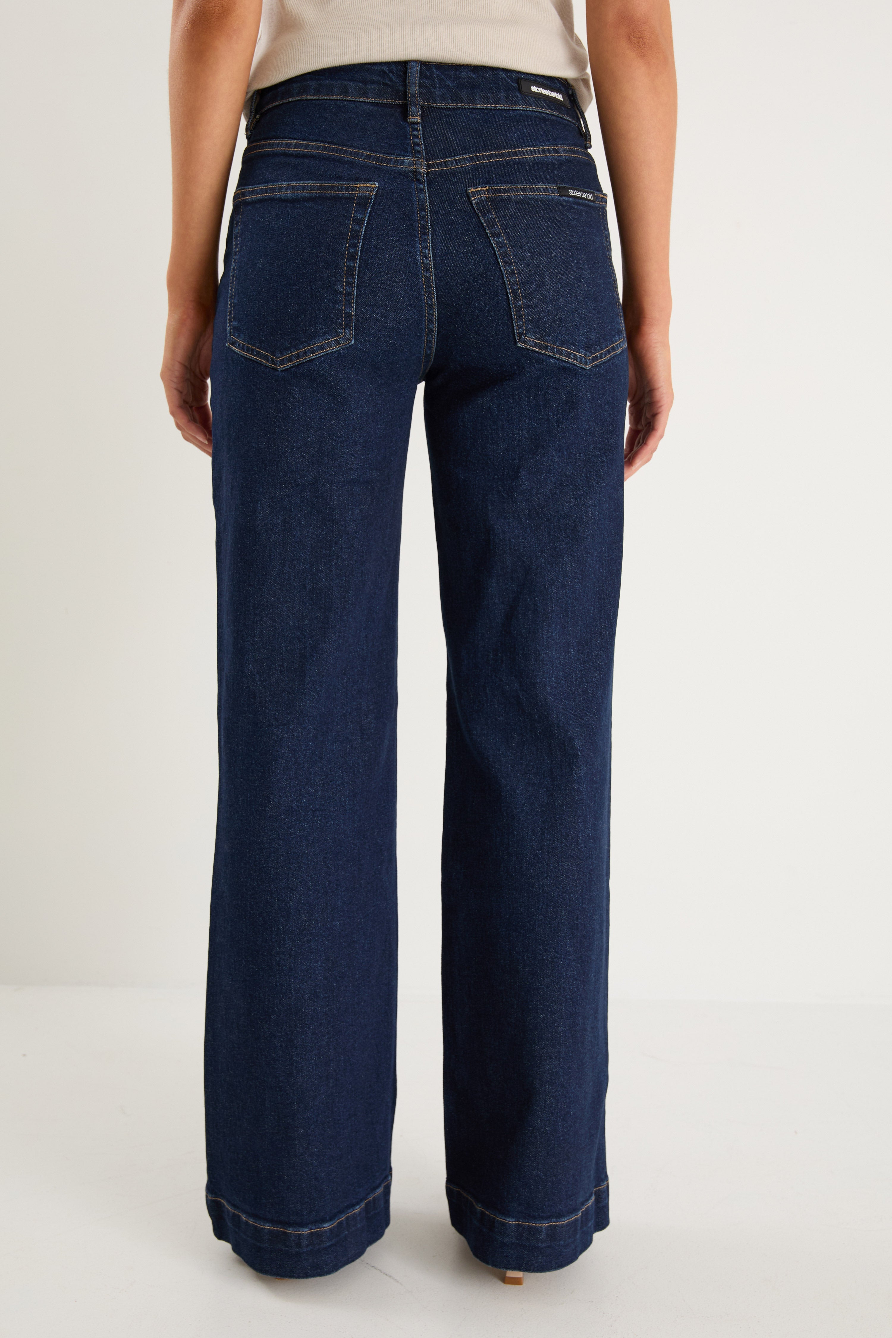 Concert Indigo Mid Rise Wide Leg Pocket Jean
