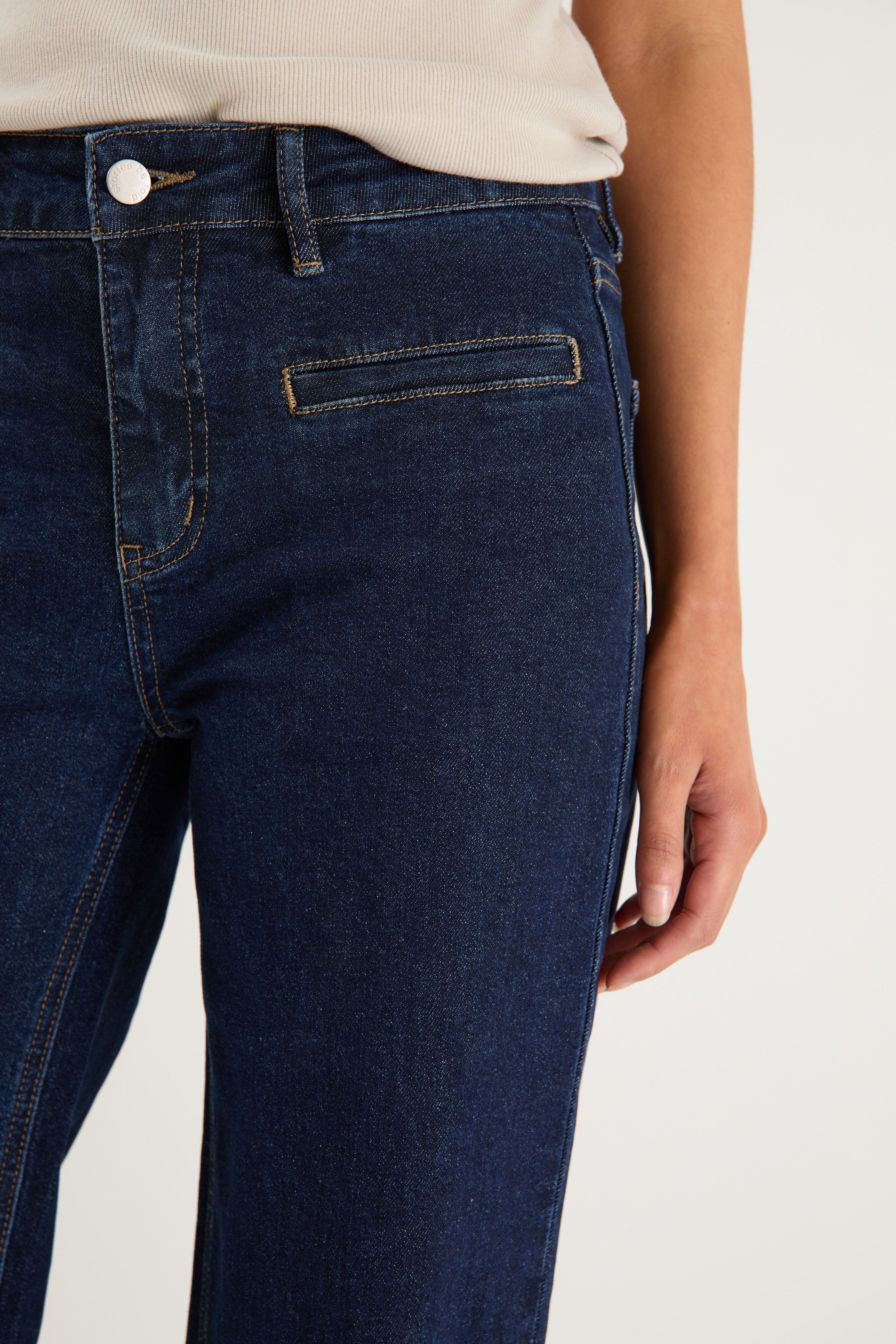 Concert Indigo Mid Rise Wide Leg Pocket Jean